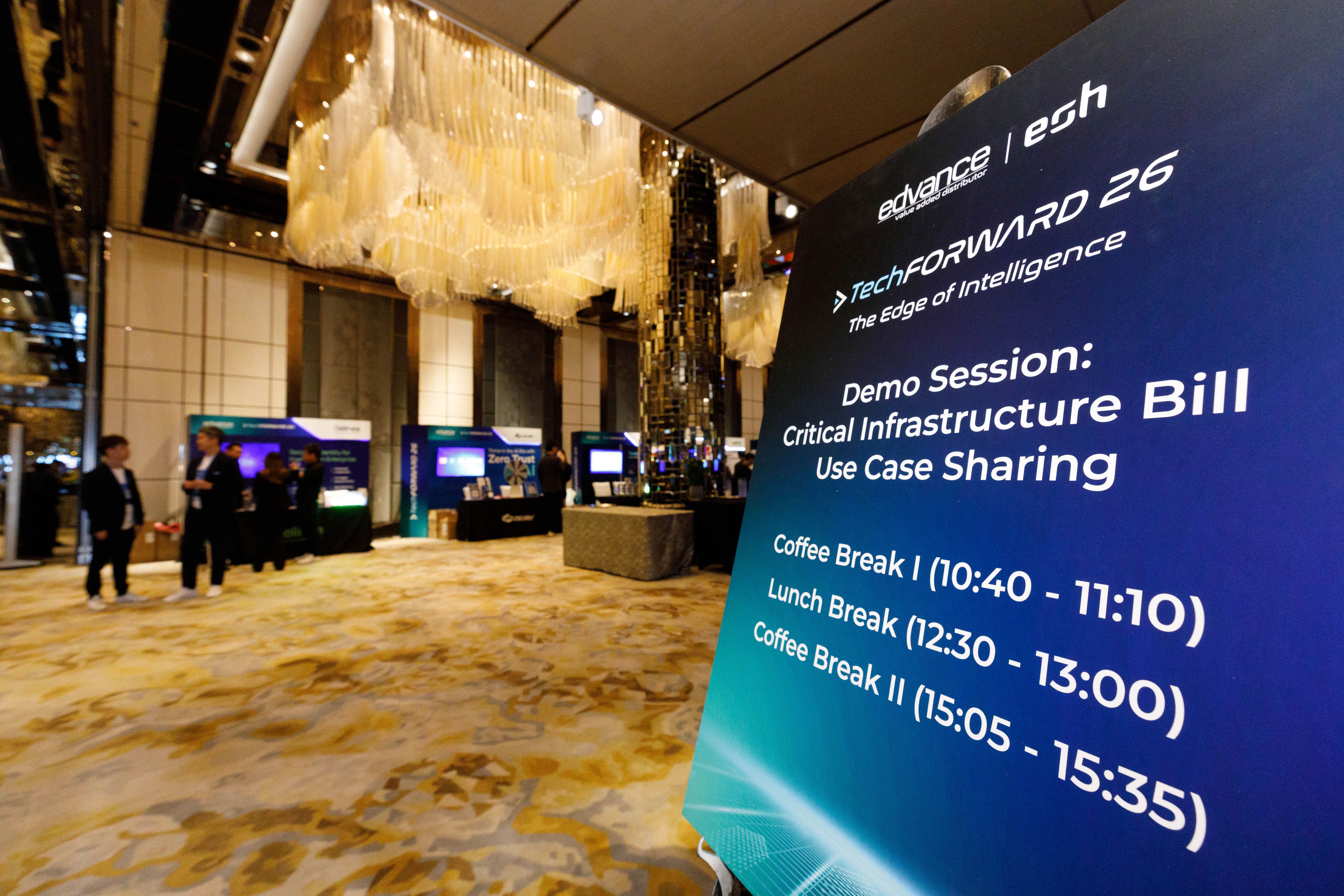 edvance Tech Forward 26 - 2
